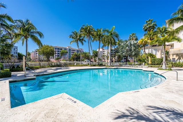 715 Crandon Boulevard PH-5, Key Biscayne, FL 33149