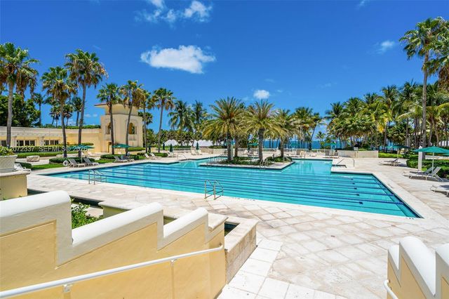 715 Crandon Boulevard PH-5, Key Biscayne, FL 33149