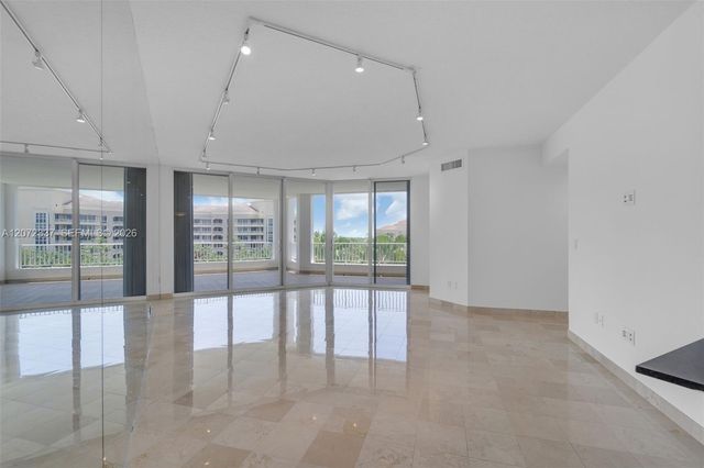 715 Crandon Boulevard PH-5, Key Biscayne, FL 33149