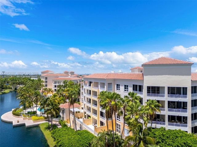 715 Crandon Boulevard PH-5, Key Biscayne, FL 33149