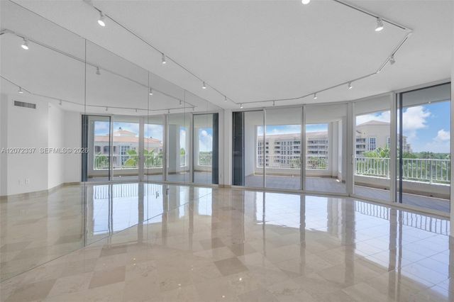 715 Crandon Boulevard PH-5, Key Biscayne, FL 33149