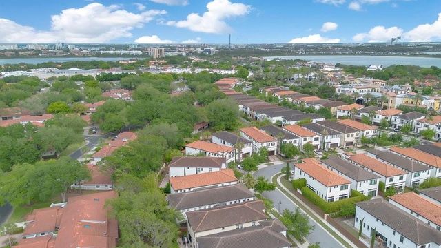 8394 VIA VITTORIA WAY WAY, Orlando, FL 32819