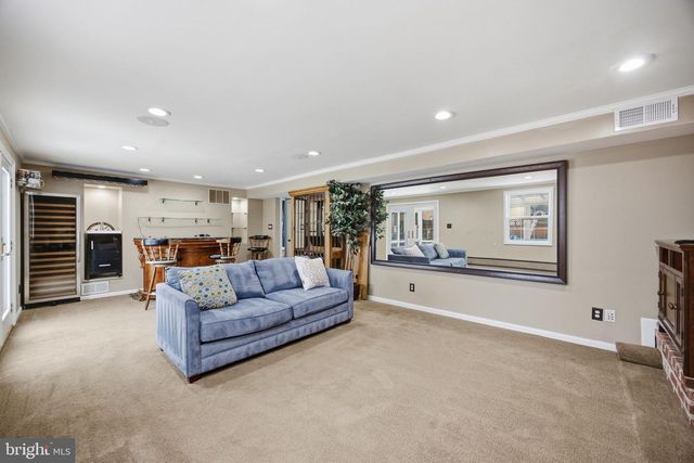 8001 POSTOAK RD, Potomac, MD 20854