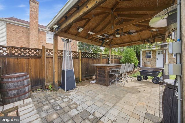 8001 POSTOAK RD, Potomac, MD 20854