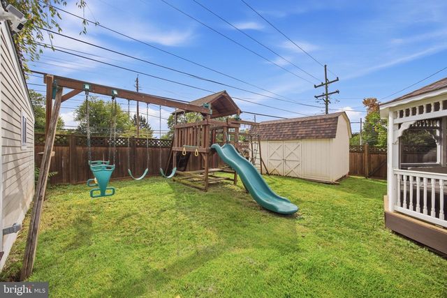 8001 POSTOAK RD, Potomac, MD 20854