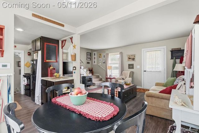 310 W Caroline Street, Fenton, MI 48430