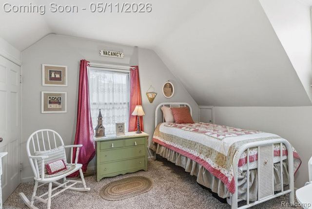 310 W Caroline Street, Fenton, MI 48430