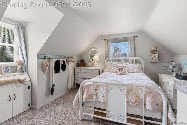 310 W Caroline Street, Fenton, MI 48430