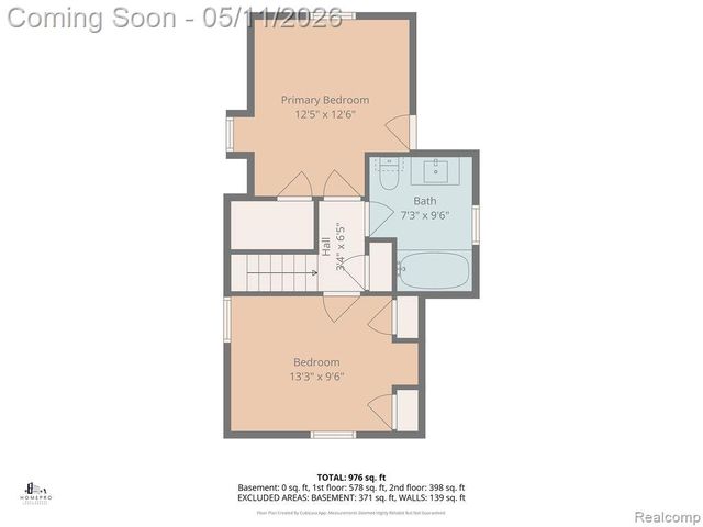 310 W Caroline Street, Fenton, MI 48430