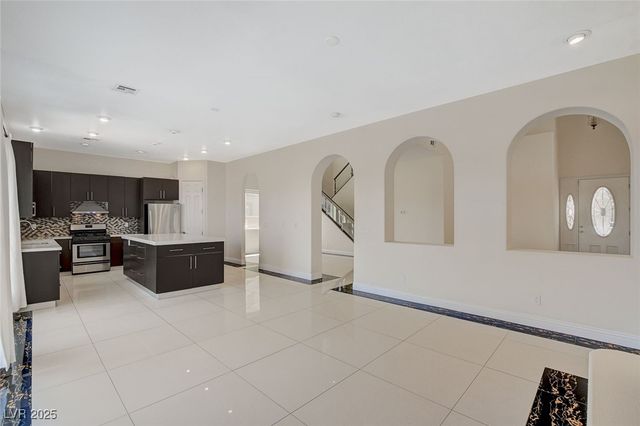 2554 Regency Cove Court, Las Vegas, NV 89121