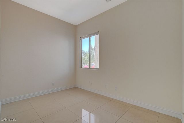 2554 Regency Cove Court, Las Vegas, NV 89121