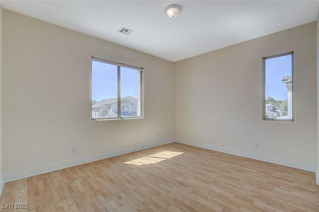 2554 Regency Cove Court, Las Vegas, NV 89121