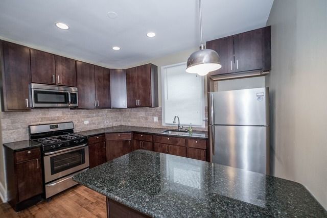 1220 Lombard Avenue 2, Berwyn, IL 60402