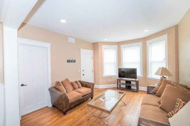 1220 Lombard Avenue 2, Berwyn, IL 60402
