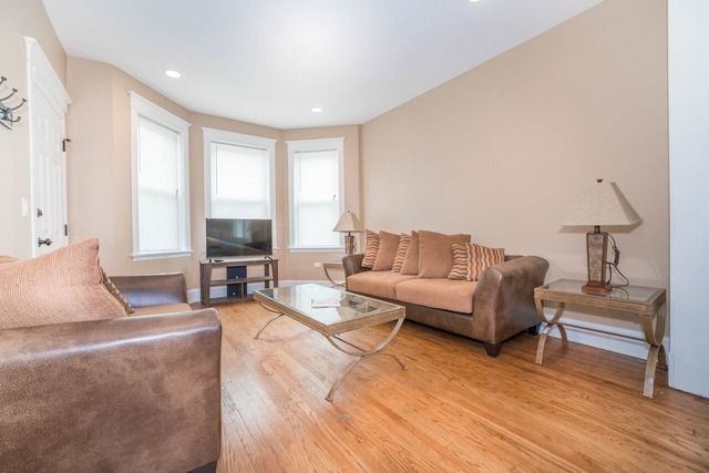1220 Lombard Avenue 2, Berwyn, IL 60402