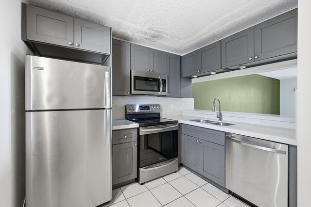 10501 W Broward Boulevard 405, Plantation, FL 33324