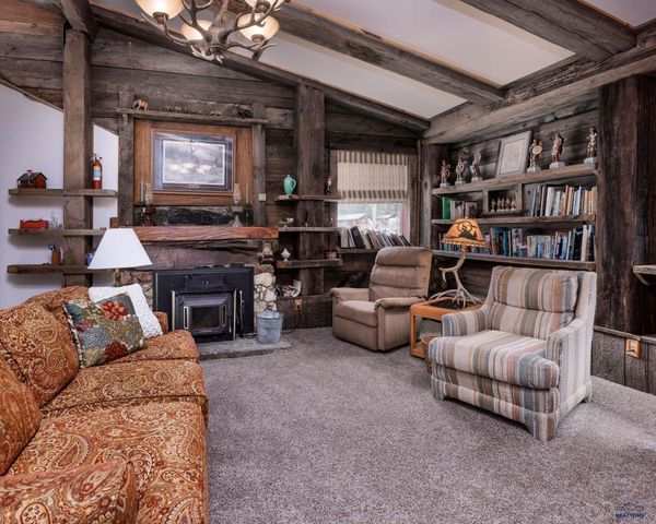 21155 COYOTE LN, Lead, SD 57754