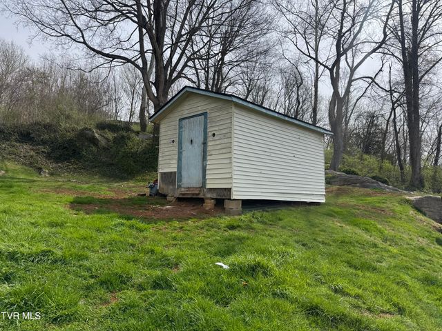 1013 Siam Road, Elizabethton, TN 37643