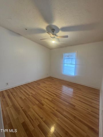 1013 Siam Road, Elizabethton, TN 37643