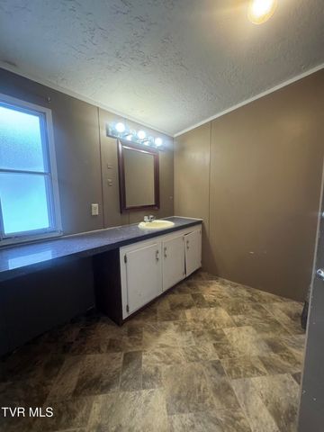 1013 Siam Road, Elizabethton, TN 37643