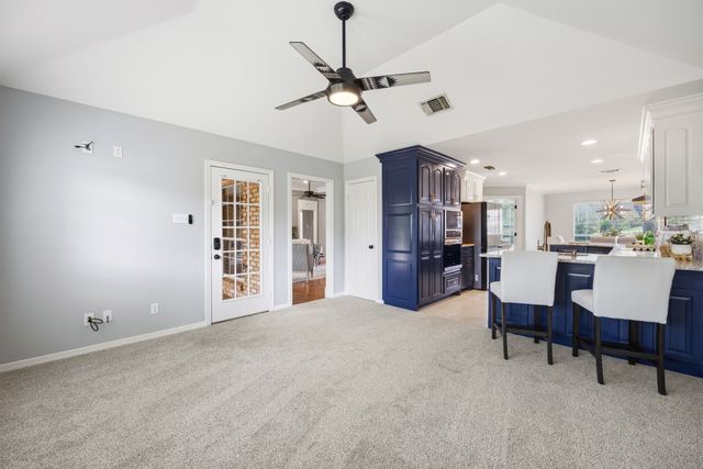 1907 Woodland Hills Lane, Weatherford, TX 76087