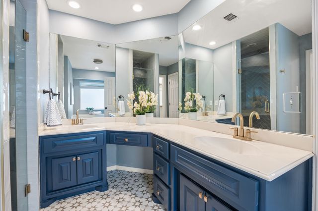 1907 Woodland Hills Lane, Weatherford, TX 76087