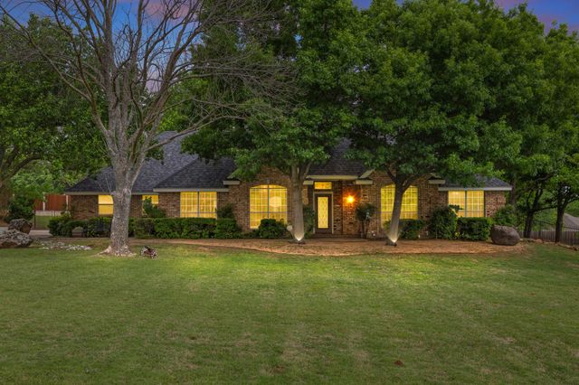 1907 Woodland Hills Lane, Weatherford, TX 76087