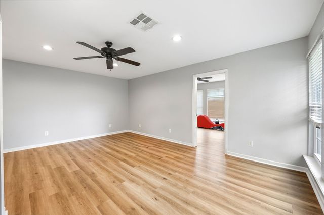 1907 Woodland Hills Lane, Weatherford, TX 76087