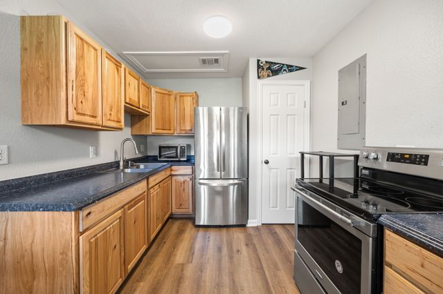 1907 Woodland Hills Lane, Weatherford, TX 76087