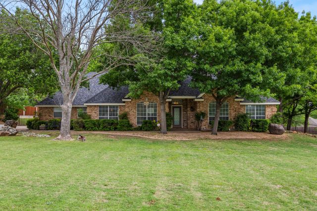 1907 Woodland Hills Lane, Weatherford, TX 76087