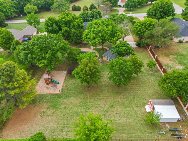 1907 Woodland Hills Lane, Weatherford, TX 76087