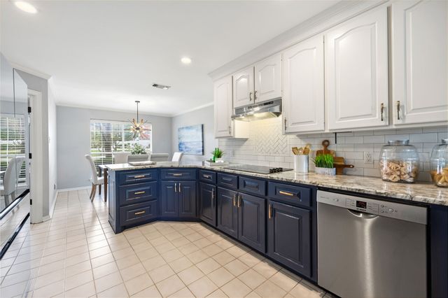 1907 Woodland Hills Lane, Weatherford, TX 76087