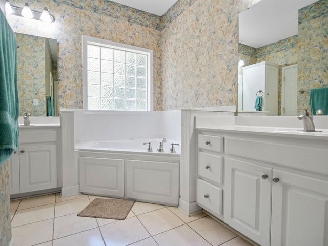 240 Cedar Bluff Drive, Moore, SC 29369