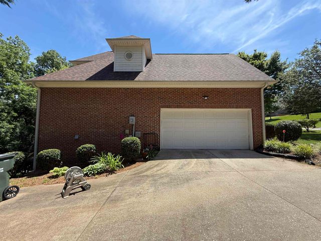 240 Cedar Bluff Drive, Moore, SC 29369