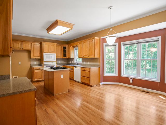 240 Cedar Bluff Drive, Moore, SC 29369
