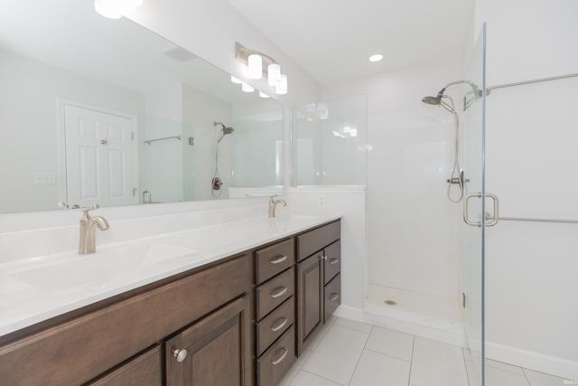 201 E Mount Pleasant Road, Evansville, IN 47711