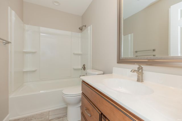 201 E Mount Pleasant Road, Evansville, IN 47711