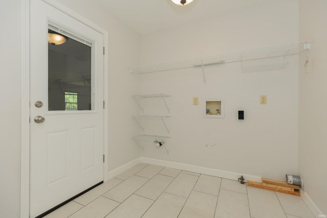 201 E Mount Pleasant Road, Evansville, IN 47711