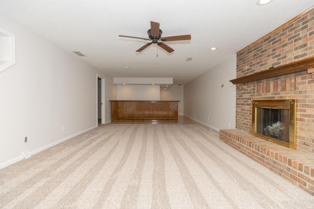 201 E Mount Pleasant Road, Evansville, IN 47711