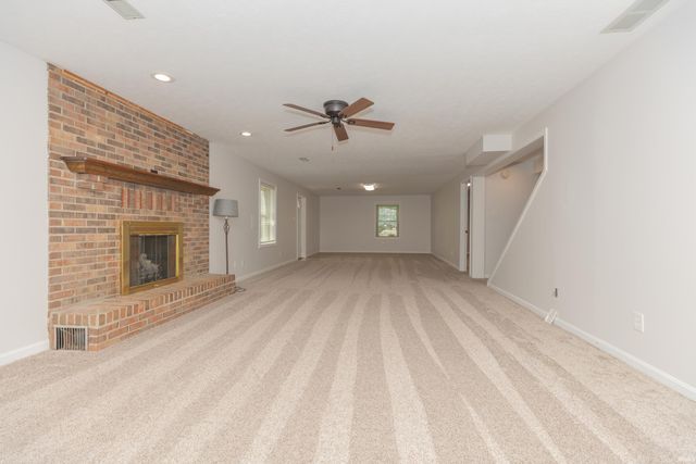 201 E Mount Pleasant Road, Evansville, IN 47711