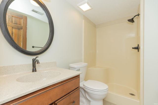 201 E Mount Pleasant Road, Evansville, IN 47711