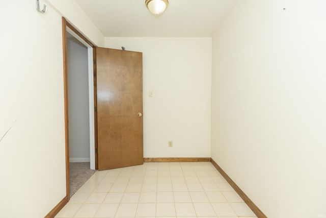 201 E Mount Pleasant Road, Evansville, IN 47711