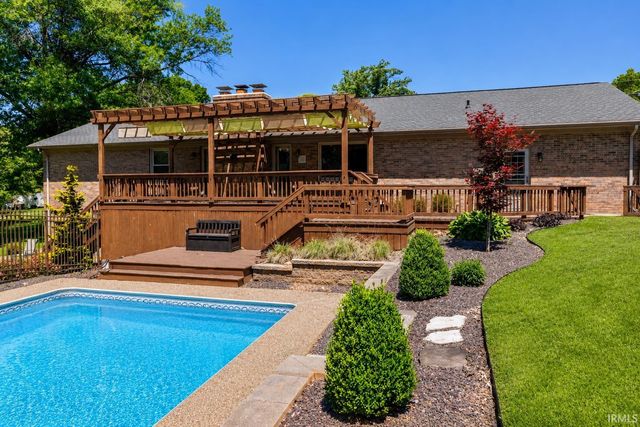 201 E Mount Pleasant Road, Evansville, IN 47711