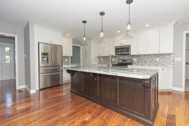 201 E Mount Pleasant Road, Evansville, IN 47711