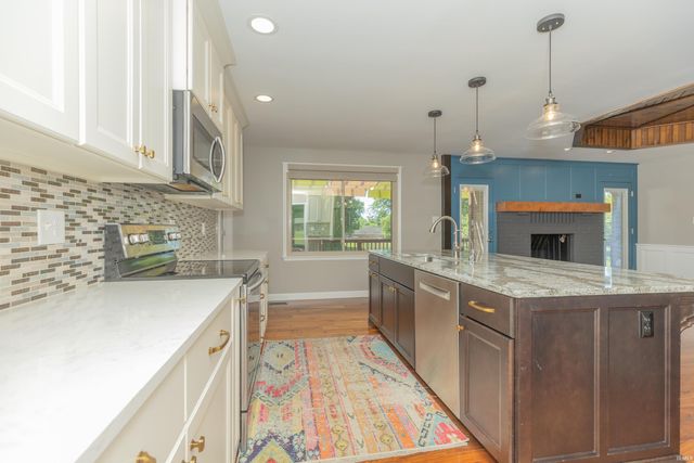 201 E Mount Pleasant Road, Evansville, IN 47711