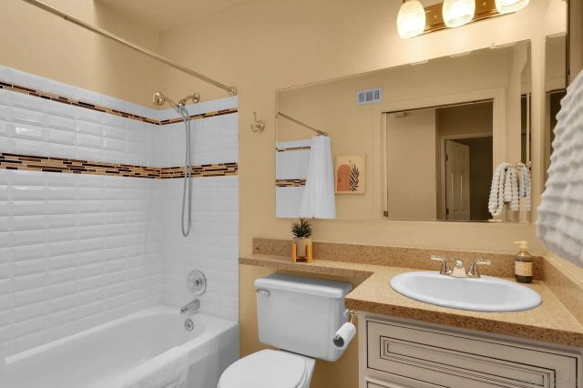 13447 Orange Blossom Ln, Poway, CA 92064