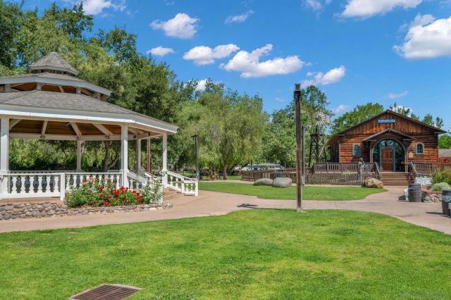 13447 Orange Blossom Ln, Poway, CA 92064