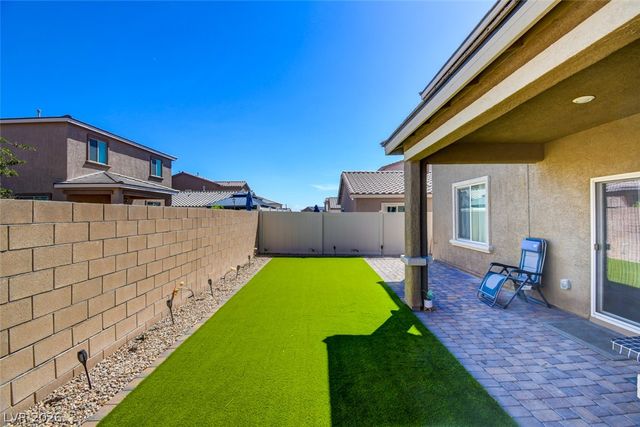 1720 Luna Cliff Avenue, North Las Vegas, NV 89032