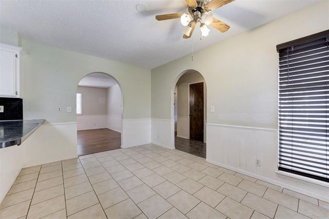 1825 N Oakhill Road, Bethany, OK 73008