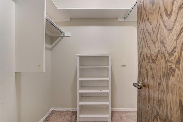 1825 N Oakhill Road, Bethany, OK 73008